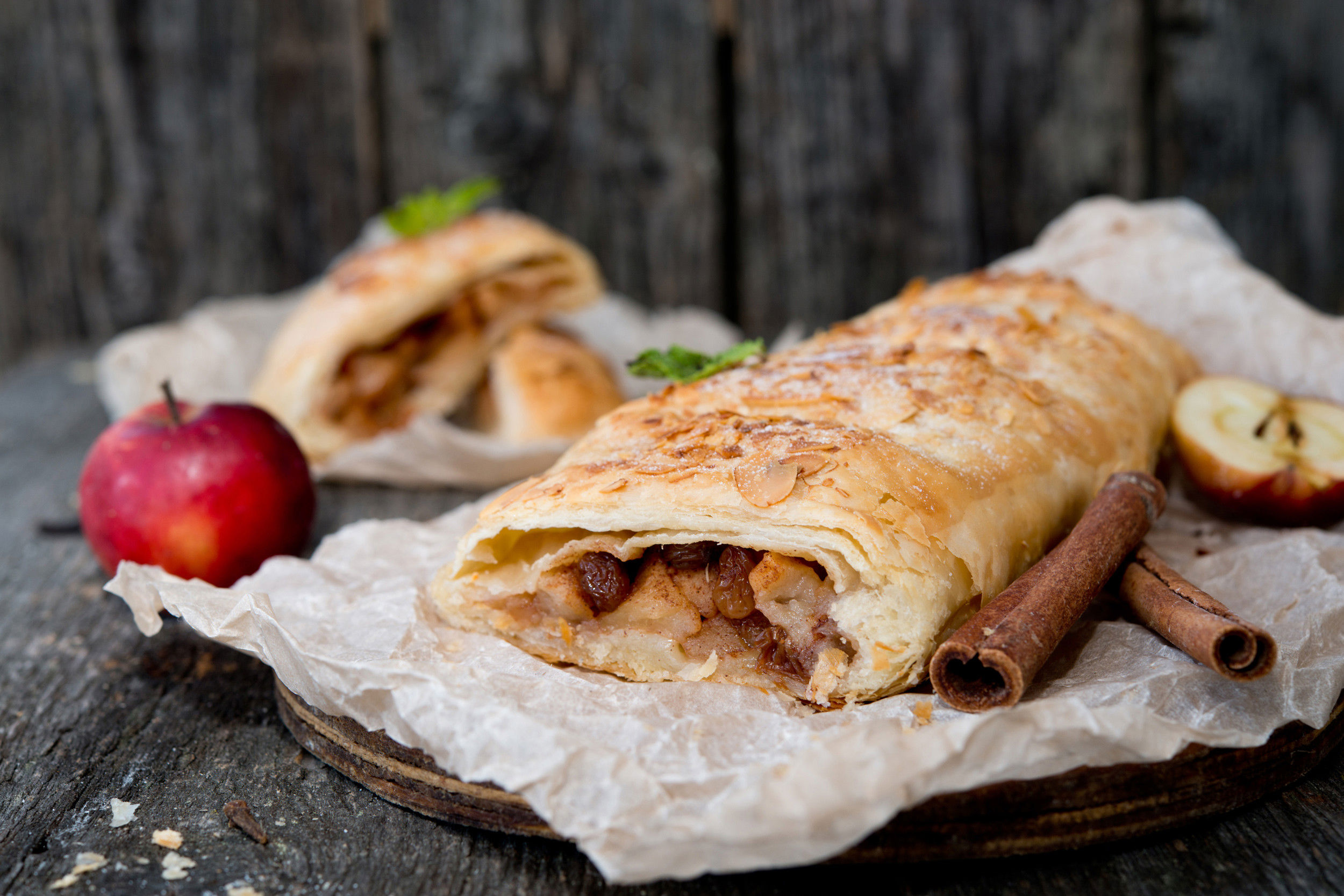 Apfelstrudel aus Südtirol Rezept, Rezepte für Nachspeisen und Gebäck ...